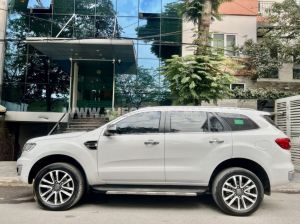 Xe Ford Everest Titanium 2.0L 4x4 AT 2019