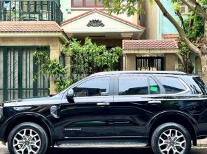 Xe Ford Everest Titanium 2.0L 4x2 AT 2024