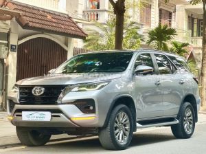 Xe Toyota Fortuner 2.7V 4x4 AT 2021