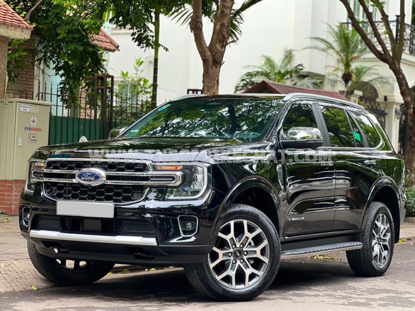 Ford Everest Titanium 2.0L 4x2 AT 2024