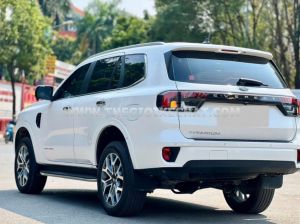 Xe Ford Everest Titanium 2.0L 4x2 AT 2023