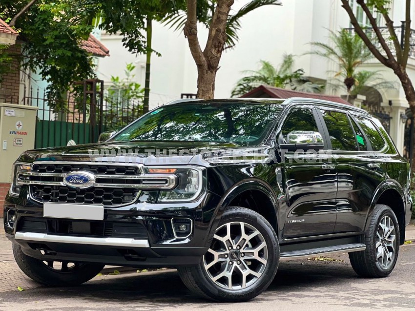 Ford Everest Titanium 2.0L 4x2 AT 2024
