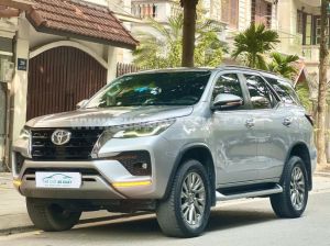 Xe Toyota Fortuner 2.7V 4x4 AT 2021